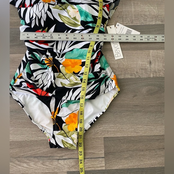 BEYOND CONTROL ONE PIECE WOMENS SWIM SUIT NEW, SIZE 8 ROUCHED FRONT DESIGN - Picture 7 of 12